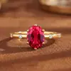 Anel Clássico de Coríndon Vermelho Sangue de Pombo Oval Cultivado para Mulheres, Elegante e Luxuoso, Versátil para o Dia a Dia, Pedra Preciosa Dourada para Mulheres