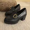 Sapatos de Couro Estilo Britânico de Salto Alto para Mulheres, Novo Modelo 2024, Mocassins de Calçar com Saltos Bloco, Solas Grossas e Fivela Dourada Pequena