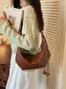 Bolsas Retrô de Nicho Outono e Inverno para Mulheres 2025 Nova Bolsa de Ombro Transversal Casual Versátil Bolsa Tote de Grande Capacidade para o Dia a Dia