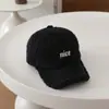 Chapéu Infantil Estilo Outono e Inverno Lã de Cordeiro Quente Espessa Boné de Baseball Casual com Design de Letras Boné à Prova de Vento Bico de Pato para Meninos e Meninas