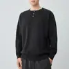 Mo Mai Ke Ropa de punto Henley de alta inteligencia para hombre para ir al trabajo Hombres Suéter de bloques de color nuevo de invierno 2026 Hombres 22370.