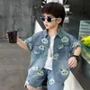 Conjunto de Verano para Niños 2026 Estilo Nuevo Niños Verano Fresco y Elegante Camisa de Mezclilla de Manga Corta para Niños Conjunto de Dos Piezas Verano Moderno