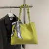 Bolso de gran capacidad de estilo extranjero de alta gama 2025, nuevo bolso de mujer, bolso de hombro de moda para viajeros, bolso de mano popular de primavera y verano