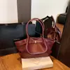 Bolsa Transfronteriza de Gran Capacidad para Mujer Otoño e Invierno Retro 2025 Nueva Bolso de Hombro Casual Plisado Texturizado Bolso Tote para Estudiantes