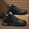 Zapatos de Hombre Populares Otoño 2025 Nueva Moda Casual Suela Blanda Slip-On Zapatos Negros Versátiles Zapatos Deportivos de Cuero para Hombre
