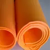 Suministro de láminas de material EVA en espiral de 38 grados, espuma EVA blanca en espiral, EVA de color, adhesivo de una sola cara en espiral.