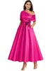 Vestido de noite assimétrico de cetim de um ombro com enfeites florais tridimensionais, cintura ajustada e saia em A, adequado para casamentos e banquetes, disponível em plataformas de e-commerce internacionais para mulheres