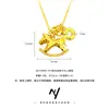 Chapado en Oro Deslumbrante Hielo Triturado Riqueza Instantánea Caballo de Madera Dorado Collar Moneda de Pony Cadena para Clavícula Apilable de Gama Alta