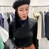 Camisa Básica Feminina com Gola Alta, Forrada com Fleece Veludo Bebê, Acabamento Escovado, Adequada para Primavera e Outono, Manga Longa que Pode Ser Usada por Fora