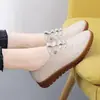 2026 Novo Estilo Sapatos de Mãe de Couro Macio com Solas Macias e Superfície Macia, Mocassins Confortáveis Antiderrapantes Versáteis para Mulheres
