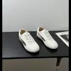 Zapatillas de entrenamiento alemanas de suela blanda para mujer, nuevo modelo primavera-verano 2026, zapatillas casual con cordones y punta redonda, zapatillas de plataforma versátiles y transpirables