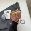 Bolso Pequeño Cadena Rombo de Celebridad de Internet para Mujer Nuevo Estilo Otoño e Invierno 2025 Bolso Cuadrado Pequeño de Lana de Moda Bolso de Hombro Cruzado para Teléfono Móvil