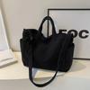 Nuevo bolso de pana versátil para primavera y otoño para mujer 2023 moda hombro cruzado portátil tote bag bolso diario para ir al trabajo