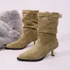Botas retro de gamuza plisadas y apiladas para mujer, nueva moda otoño e invierno 2026, botines elegantes de punta fina con tacones altos finos