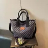 Bolso tote de gran capacidad para mujer, nuevo y elegante bolso tote 2026, bolso de hombro versátil de lunares, bolso cruzado y bolso de mano