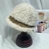 Sombrero de Pescador Simple Estilo Japonés de Piel de Cordero para Mujer Otoño e Invierno Casual Largo Adelante Corto Atrás Sombrero de Cubeta de Felpa Grueso Cálido de Moda