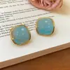 Pendientes cuadrados vintage con pasador de plata, lujo ligero, alta moda, pendientes simples y elegantes con un diseño único e individual