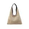 Bolsas de Luxo Leve Retro de Nicho Transfronteiriças Francesas, Novas Bolsas de Ombro Trançadas Tendência, Bolsas de Palha Modernas Estilo Férias