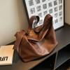 Bolso Retro Personalizado de Gran Capacidad 2025 Otoño e Invierno Nuevo Bolso Cruzado Versátil para Mujer Popular Bolso de Hombro Tipo Cubo de Lado Suave