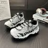 Nuevas zapatillas de malla tipo "dad sneakers" de otoño para mujer, piel suave, transpirables, de suela gruesa, ligeras, de suela blanda, antideslizantes, versátiles, zapatillas deportivas de moda para mujer