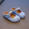 Chinelos Infantis 2025 Verão Novo Sapatos de Princesa para Crianças Sapatinhos Macios com Solado Único Meninas Mary Jane Meio Chinelos