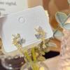 Pendientes elegantes de estilo dulce Mori con forma de mariposa y flor para mujer, ligeros, lujosos, retro, con diseño de circonitas exquisitas.