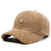 Novo Chapéu de Street Fashion Casal Estilo Coreano Boné de Beisebol Simples Metal R Logo Esportes de Lazer ao Ar Livre Boné com Aba