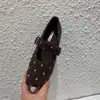 Primer Encuentro Ji Zapatos Mary Jane de Lunares Retro para Mujer 2026 Otoño Nuevo Hebilla Única Punta Cuadrada Fondo Plano Suela Suave Versátil Lana