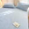 Sábana de Terciopelo de Leche Engrosada de Invierno de Una Pieza para Dormitorio Individual Doble Cama Grande Volante Terciopelo Coral Funda de Almohada para Cama Juego de Tres Piezas