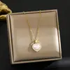 Collar con Colgante de Amor Sencillo Estilo Coreano Microincrustado Acero de Titanio para Mujer Nicho Lujo Ligero de Moda en Internet El Más Vendido Joyería para el Cuello Accesorios de Joyería de Alta Calidad