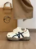 Zapatos de Entrenamiento Moral Rojos para Mujer con Aumento Interno de Altura Otoño 2025 Nuevos Retro Versátiles Deportivos Casuales Suela Gruesa Zapatos Forrest Gump