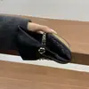 Sapatos de Salto Alto Pretos com Strass de 6cm para Festas, Projetados para Combinar com Vestidos, com Salto Grosso e Pele de Pelúcia, Estilo Mary Jane