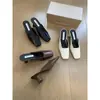 Sapatos Meio Sapato de Salto Alto Fechados de Bico para Uso Externo Feminino 2026 Primavera/Verão Novos Sapatos de Salto Grosso Confortáveis de Boca Rasa