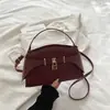 Nova Chegada de Outono Moda Europeia e Americana Bolsa com Fivela de Cadeado Feminina Sensação de Alto Padrão Luxo Leve Versátil Pasta Bolsa de Mão Bolsa de Ombro Bolsa Transversal