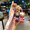 Lindo llavero de Sanrio con colgante de muñeco de dibujos animados para coche, accesorios para bolso, adornos colgantes, pequeño regalo al por mayor