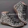 Botas femininas curtas cinzas, novos sapatos femininos de primavera tamanho grande, desejo sapatos de comércio exterior transfronteiriços, vermelho 2021, unissex preto europeu e americano