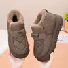 Botas de Nieve Impermeables de Cuero Nuevas de Invierno con Suela Gruesa, Resistentes al Frío y Antideslizantes, Acolchadas para Mujer, Cálidas, de Algodón Grande, Zapatos de Algodón Modernos