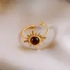 Anillo de Flor de Piedra Ojo de Tigre Redonda Vintage Melard Anillo para Dedo Índice de Gama Alta Nicho Joyería de Personalidad Moderna Venta al por Mayor