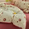 Nuevo Conjunto de Cuatro Piezas de Hilo Bouclé de Alta Calidad Clase A con Borde de Concha 2026 (Más Vendido en Xiaohongshu)