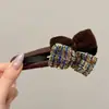 2026 nuevos y elegantes pasadores de pelo de color café al por mayor, pinzas de pico de pato de alta gama para la parte posterior de la cabeza, accesorios para el cabello lindos y dulces para mujeres