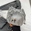 Bolsos Pequeños de Cadena Populares de Este Año para Mujer 2025 Nuevo Diseño de Primavera y Verano de Nicho Bolso Cruzado Popular Bolso Cubo con Cordón