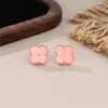 Aretes de Concha de Trébol de Cuatro Hojas para Mujer, Lujo Accesible, Modernos Estilo Nuevo 2025, Aretes Sencillos y de Alta Gama, Regalos para Novias