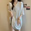 Camiseta Texturizada Brilhante Plus Size de Manga Curta para Mulheres, Novo Estilo Verão 2025, Caimento Solto, Blusa Emagrecimento com Botões