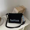 Bolsa Pequeña Cuadrada Bordada Estilo Japonés Primavera/Verano 2026 Bolsa Cruzada Ligera Dopamina Bolsa para Teléfono de Viaje Casual Bolso de Hombro para Mujer