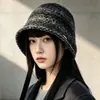 Novo Chapéu de Tricô Estilo Coreano Feminino Outono Inverno Quente Proteção para Orelhas Faixa para Amarrar Chapéu de Lã Afina o Rosto Moda Versátil Turbante Chapéu