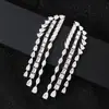 Brincos Geométricos com Franjas e Zircônia Branca Design Brilhante Exquisito de Alto Padrão Único Versátil Moda Gota d'Água Comércio Exterior para Mulheres