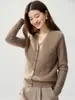 Cardigan de Cashmere com Trança Gola V Estilo Preguiçoso Suave para Mulheres Fechamento com Botões Suéter Espessado Versátil Peça de Roupa Externa Estilosa