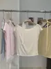 Camiseta Kekezoon Manga Curta Lisa Slim Fit de Liocel com Gola Assimétrica e Ombros de Fora com Fita Top Atacado 8223