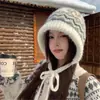 Chapéu de Tricô Estilo Fair Isle Coreano para Mulheres, Chapéu de Lã Quente à Prova de Vento para Outono/Inverno, Faz o Rosto Parecer Menor, Chapéu com Amarração para a Cabeça