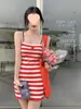 Falda de Punto con Rayas de Corazón Dulce y Atrevida para Cadera Vestido con Tirantes para Mujer Verano 2025 Nuevo Sexy Corto de Moda
